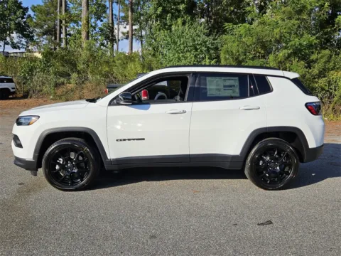 More photos of 2026 Jeep Compass Latitude at ALM CDJR Macon, GA
