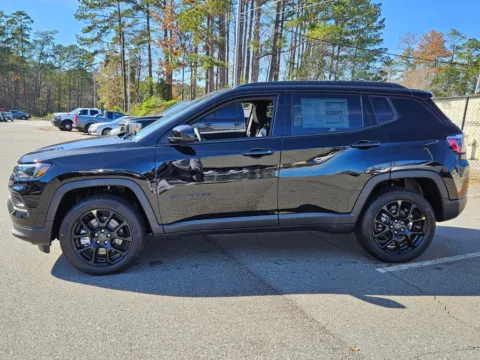 More photos of 2026 Jeep Compass Latitude at ALM CDJR Macon, GA