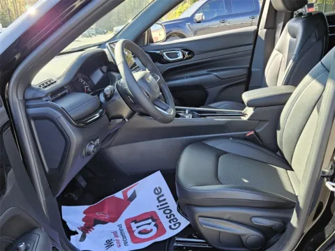 More photos of 2026 Jeep Compass Latitude at ALM CDJR Macon, GA