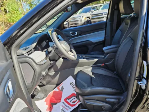 More photos of 2026 Jeep Compass Latitude at ALM CDJR Macon, GA