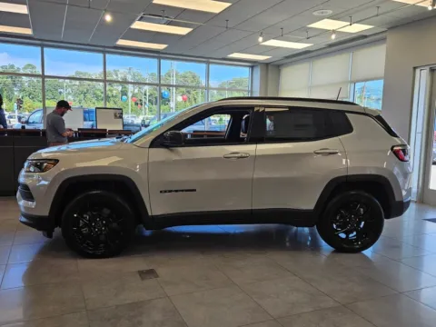 More photos of 2026 Jeep Compass Latitude at ALM CDJR Macon, GA