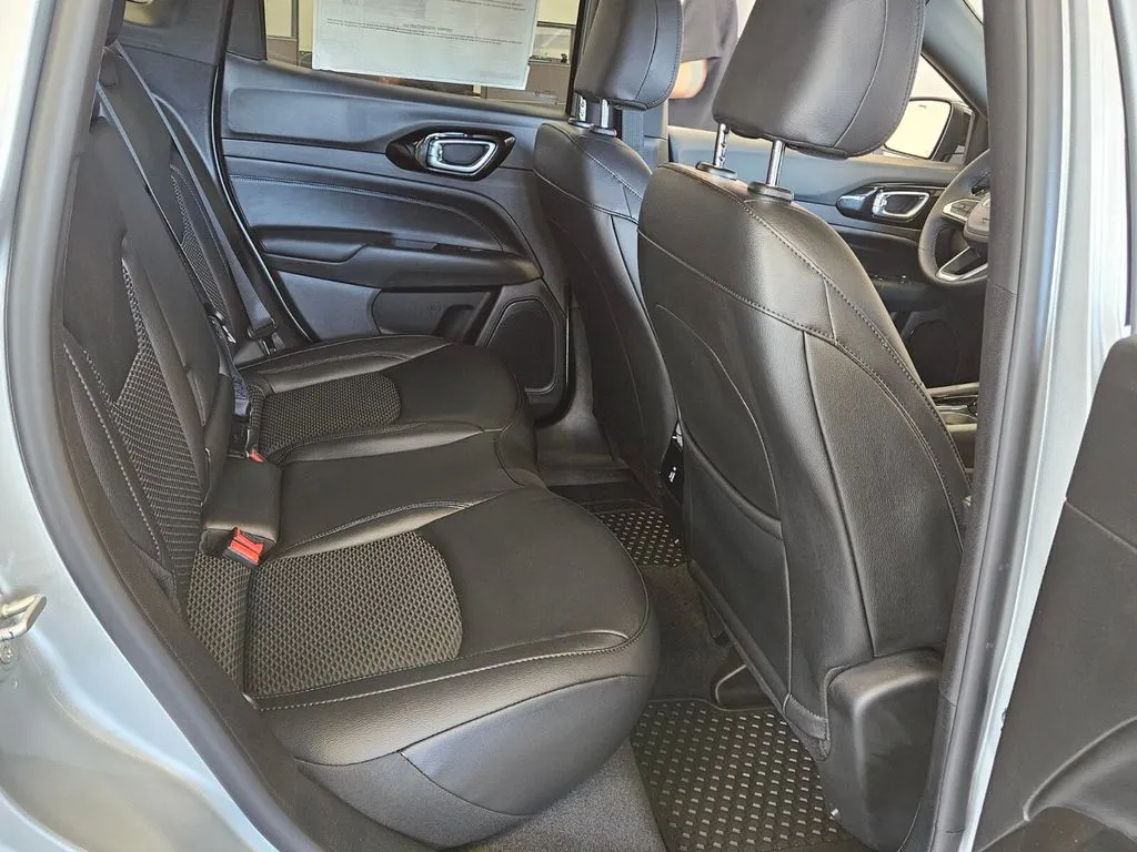 2026 Jeep Compass Altitude Special Edition - Photo 14