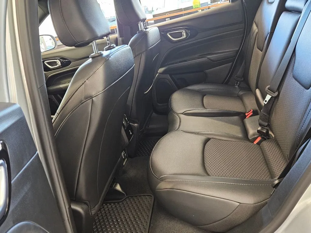 2026 Jeep Compass Altitude Special Edition - Photo 6