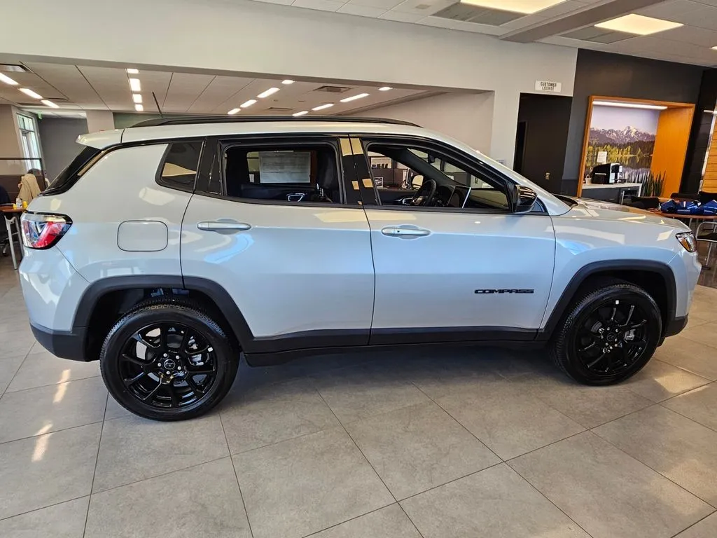2026 Jeep Compass Altitude Special Edition - Photo 13