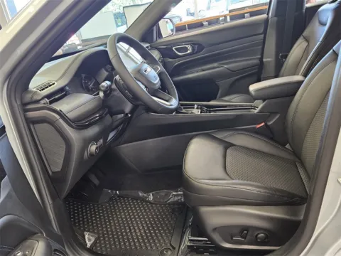 More photos of 2026 Jeep Compass Latitude at ALM CDJR Macon, GA