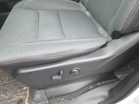 More photos of 2023 Ram 1500 Big Horn/Lone Star at ALM CDJR Macon, GA