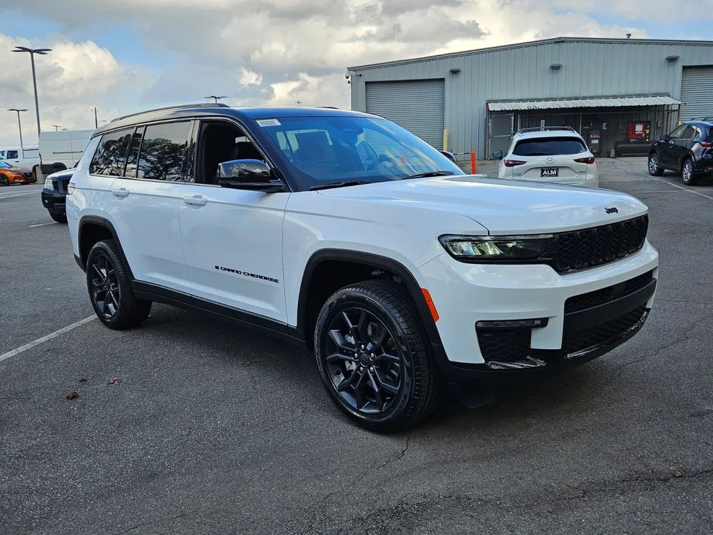 White 2025 Jeep Grand Cherokee L Limited for sale in Macon, GA