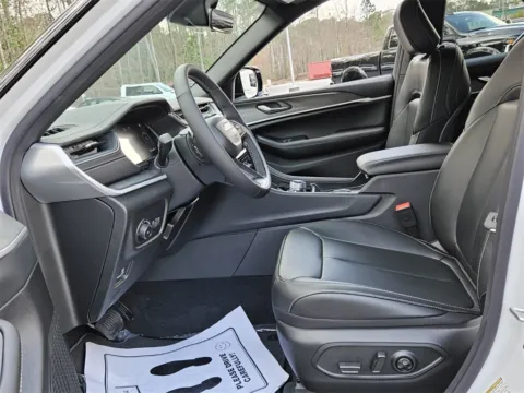 More photos of 2025 Jeep Grand Cherokee L Limited at ALM CDJR Macon, GA