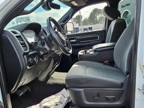 More photos of 2024 Ram 3500 Big Horn at ALM CDJR Macon, GA