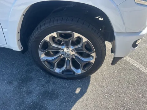 More photos of 2022 Ram 1500 Limited at ALM CDJR Macon, GA