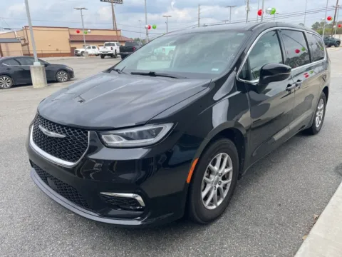 Another view of 2023 Chrysler Pacifica Touring L for sale in Macon, GA at ALM CDJR Macon