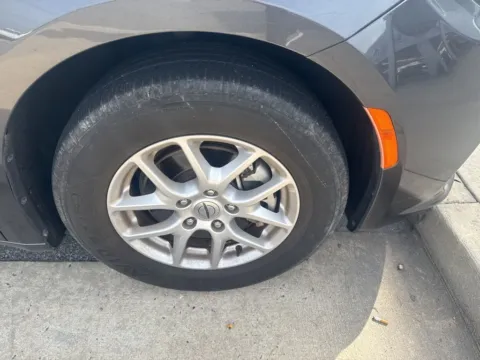 More photos of 2023 Chrysler Pacifica Touring L at ALM CDJR Macon, GA