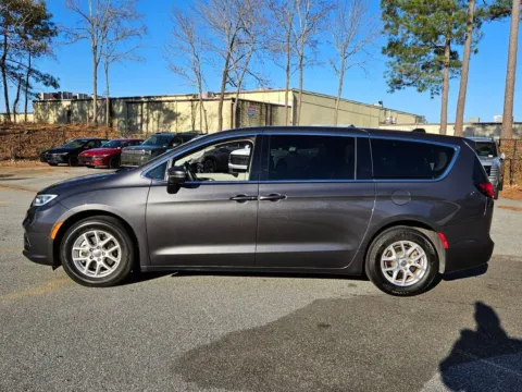 More photos of 2023 Chrysler Pacifica Touring L at ALM CDJR Macon, GA
