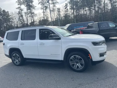 More photos of 2023 Jeep Wagoneer Series II at ALM CDJR Macon, GA