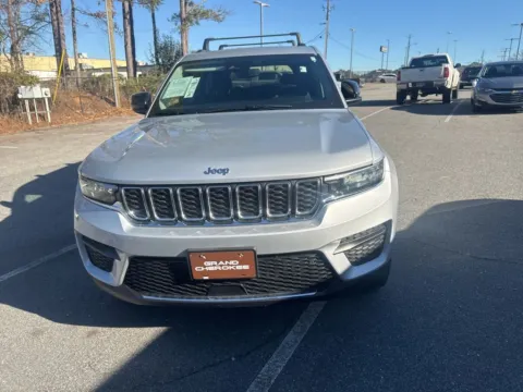 Photos of 2022 Jeep Grand Cherokee Laredo for sale in Macon, GA at ALM CDJR Macon