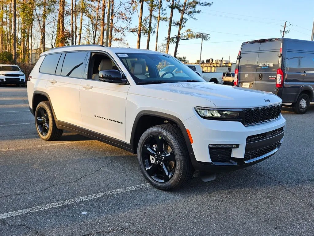 White 2025 Jeep Grand Cherokee L Limited for sale in Macon, GA