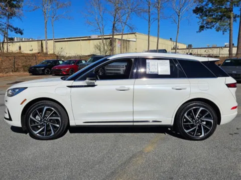 More photos of 2024 Lincoln Corsair Grand Touring at ALM CDJR Macon, GA