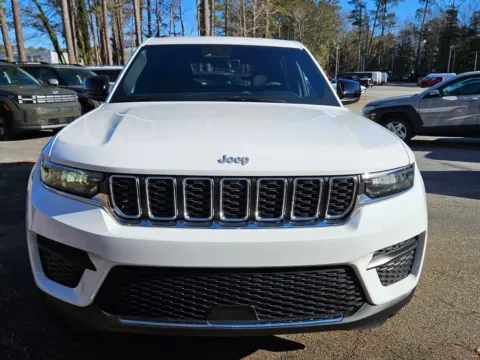 Photos of 2025 Jeep Grand Cherokee Laredo for sale in Macon, GA at ALM CDJR Macon