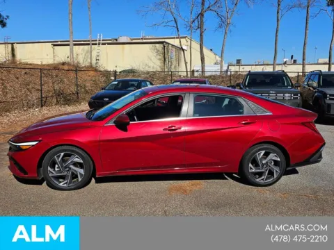 More photos of 2025 Hyundai Elantra SEL Convenience at ALM CDJR Macon, GA