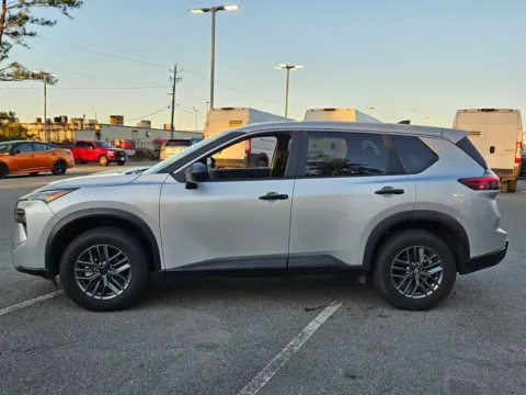 More photos of 2024 Nissan Rogue S at ALM CDJR Macon, GA
