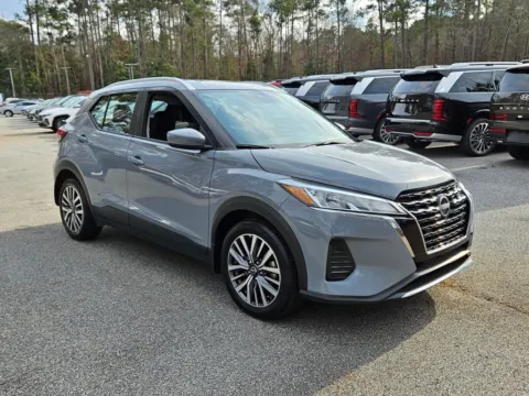 Gray 2024 Nissan Kicks SV for sale in Macon, GA