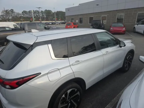 Another view of 2024 Mitsubishi Outlander SE for sale in Macon, GA at ALM CDJR Macon