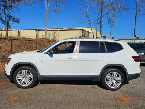 More photos of 2019 Volkswagen Atlas SEL at ALM CDJR Macon, GA