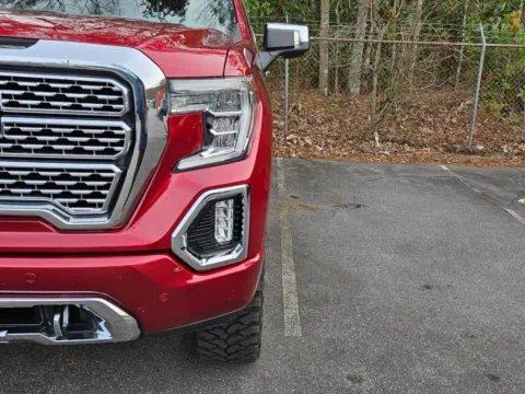 More photos of 2020 GMC Sierra 1500 Denali at ALM CDJR Macon, GA