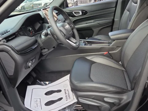 More photos of 2026 Jeep Compass Latitude at ALM CDJR Macon, GA