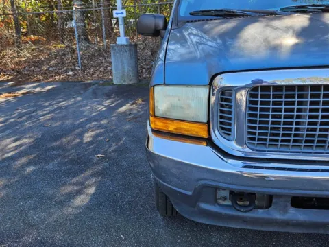 More photos of 2001 Ford Excursion XLT at ALM CDJR Macon, GA