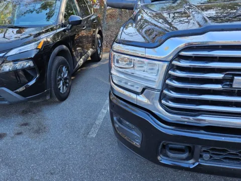 More photos of 2020 Ram 3500 Laramie Longhorn at ALM CDJR Macon, GA