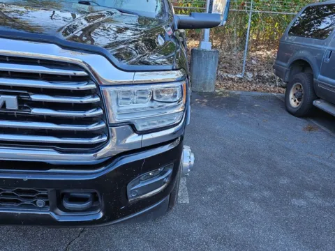 More photos of 2020 Ram 3500 Laramie Longhorn at ALM CDJR Macon, GA