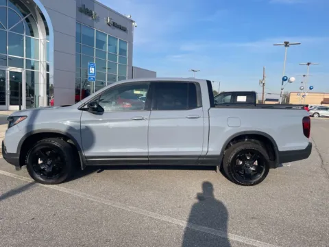 More photos of 2024 Honda Ridgeline Black Edition at ALM CDJR Macon, GA
