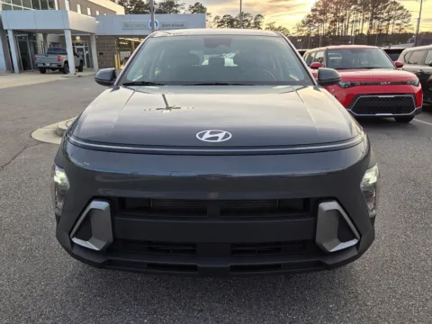 Photos of 2025 Hyundai Kona SE for sale in Macon, GA at ALM CDJR Macon