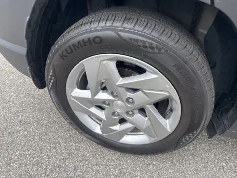 More photos of 2025 Hyundai Kona SE at ALM CDJR Macon, GA