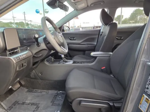 More photos of 2025 Hyundai Kona SE at ALM CDJR Macon, GA