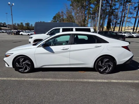 More photos of 2025 Hyundai Elantra SEL Sport at ALM CDJR Macon, GA