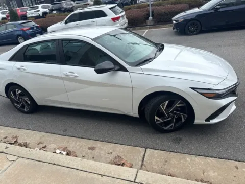 More photos of 2025 Hyundai Elantra SEL Sport at ALM CDJR Macon, GA