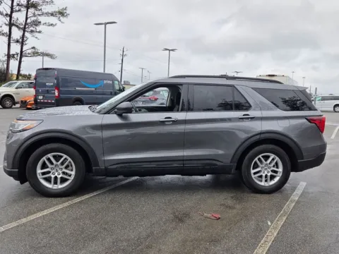More photos of 2025 Ford Explorer Active at ALM CDJR Macon, GA