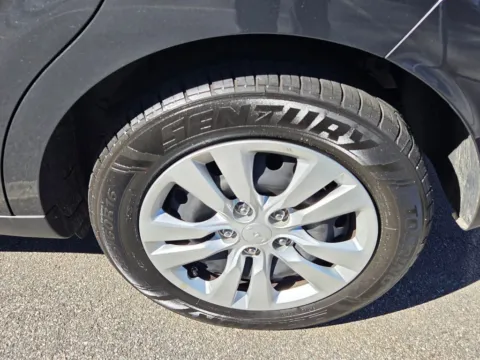 More photos of 2025 Kia Soul LX at ALM CDJR Macon, GA