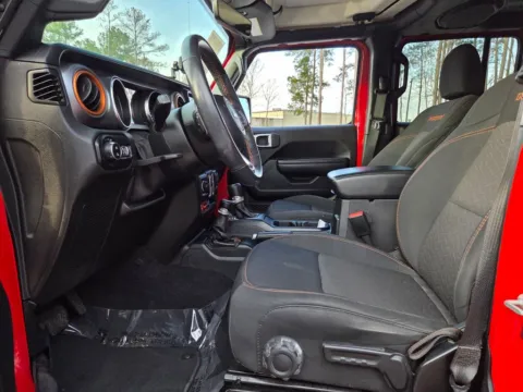 More photos of 2021 Jeep Gladiator Mojave at ALM CDJR Macon, GA
