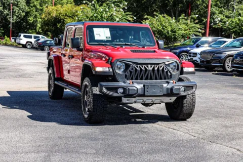 More photos of 2021 Jeep Gladiator Mojave at ALM CDJR Macon, GA