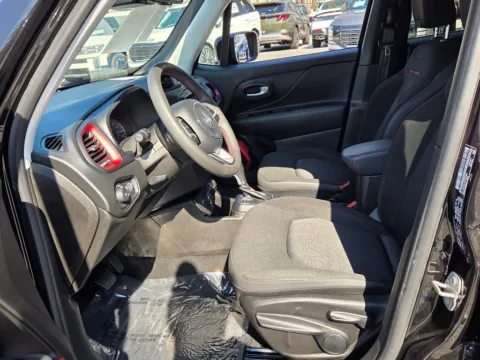 More photos of 2023 Jeep Renegade Trailhawk at ALM CDJR Macon, GA