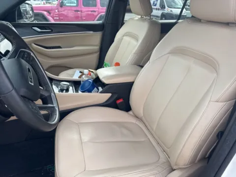 More photos of 2023 Jeep Grand Cherokee L Limited at ALM CDJR Macon, GA