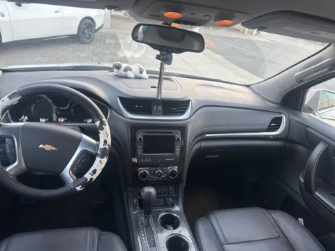 More photos of 2017 Chevrolet Traverse 2LT at ALM CDJR Macon, GA