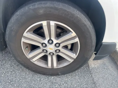 More photos of 2017 Chevrolet Traverse 2LT at ALM CDJR Macon, GA