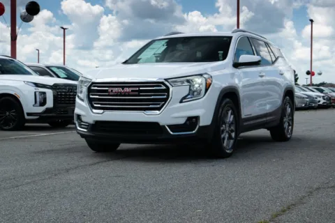 Photos of 2023 GMC Terrain SLT for sale in Macon, GA at ALM CDJR Macon