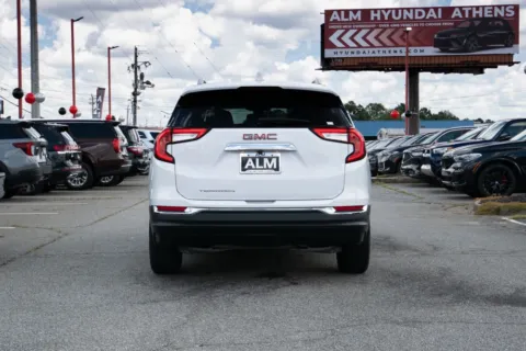 More photos of 2023 GMC Terrain SLT at ALM CDJR Macon, GA