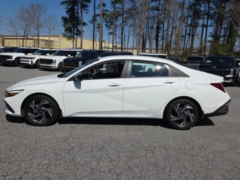 More photos of 2025 Hyundai Elantra SEL Sport at ALM CDJR Macon, GA