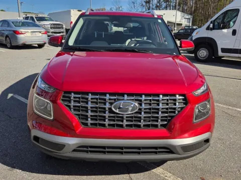 Photos of 2025 Hyundai Venue SEL for sale in Macon, GA at ALM CDJR Macon